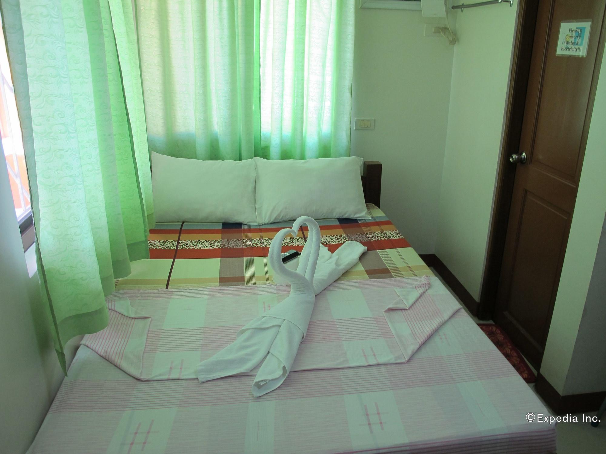 Sea Jewel Beach Resort Puerto Galera Bagian luar foto