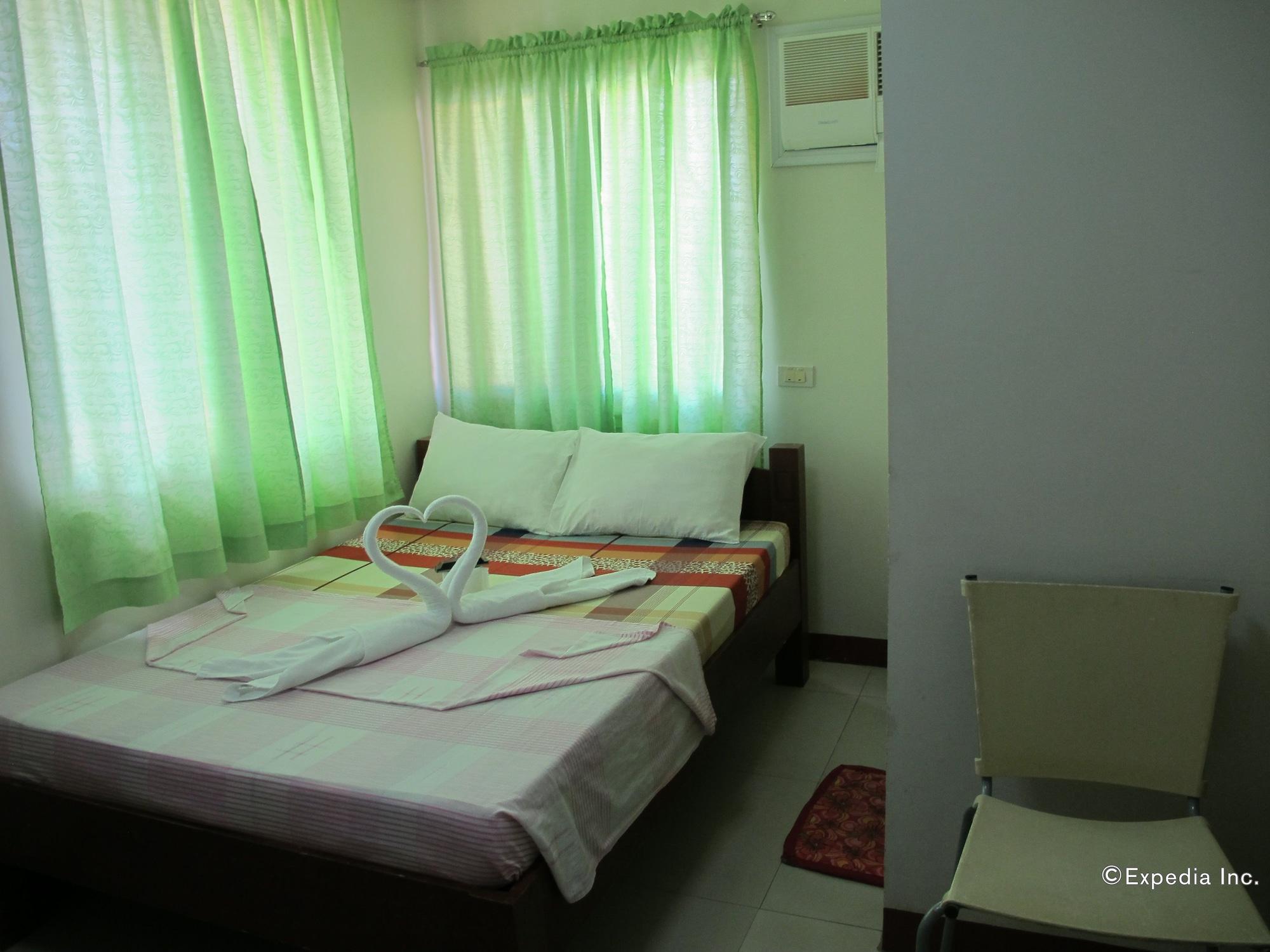 Sea Jewel Beach Resort Puerto Galera Bagian luar foto